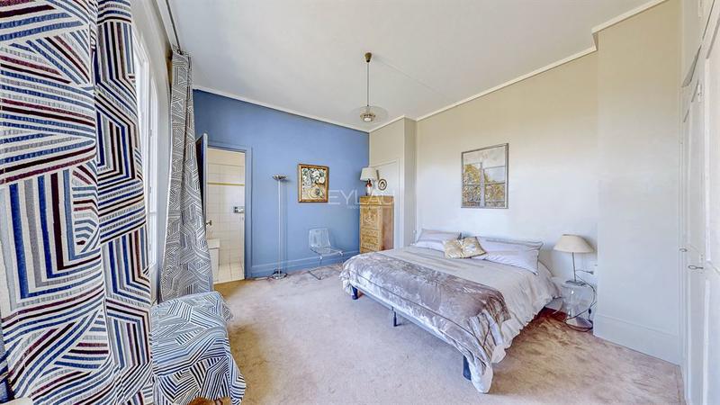 Appartement - 140 m² - 5 pièces