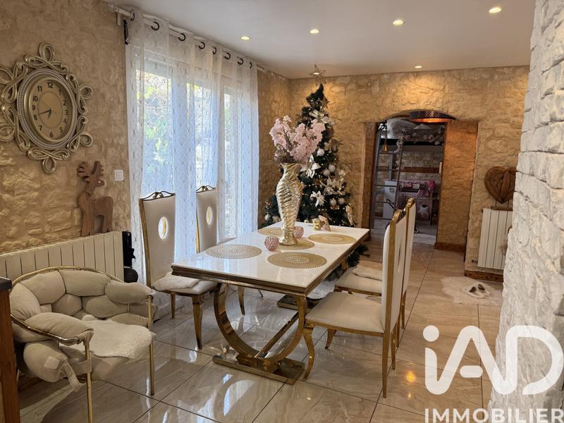 Maison - 96 m² - 4 pièces