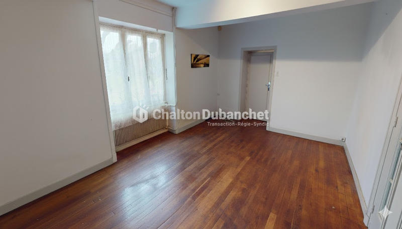 Maison - 280 m² - 9 pièces