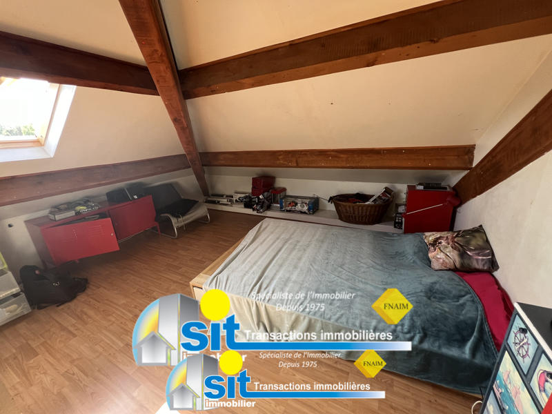 Maison - 270 m² - 9 pièces