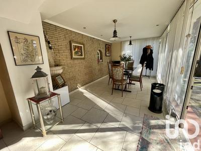 Maison - 180 m² - 9 pièces