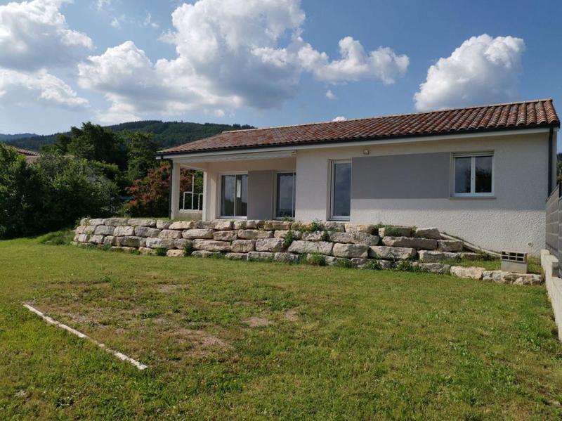 Maison - 99 m² - 5 pièces