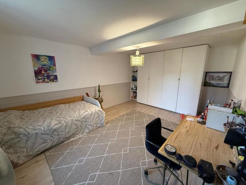 Maison - 180 m² - 5 pièces