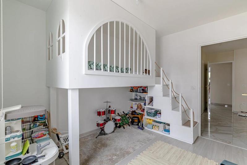 Appartement - 89 m² - 5 pièces