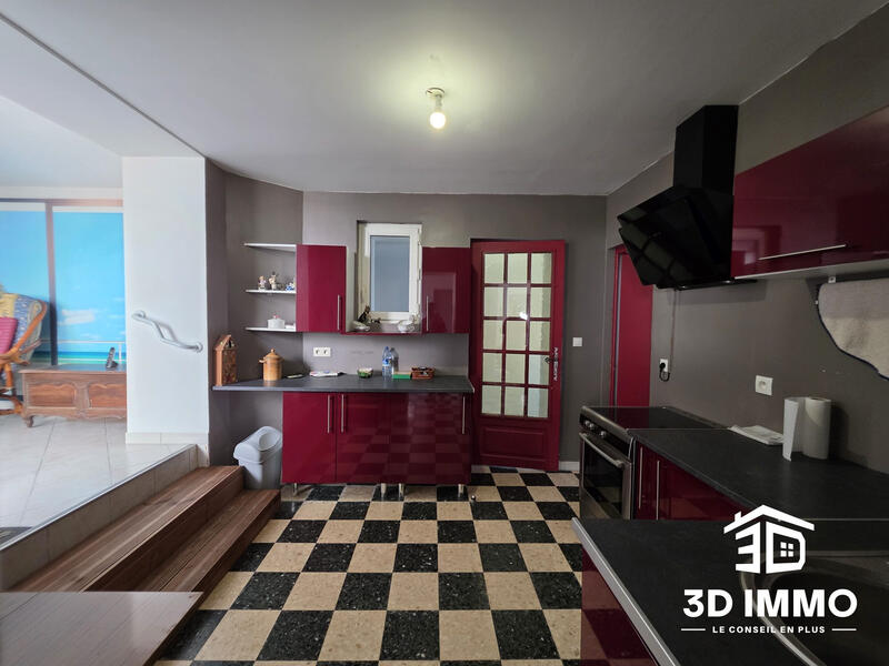 Maison - 90 m² - 5 pièces