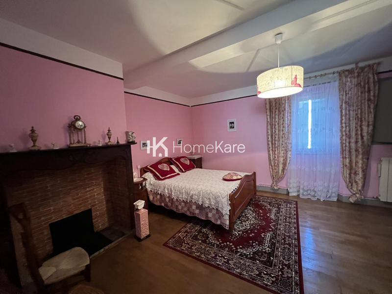 Maison - 200 m² - 10 pièces