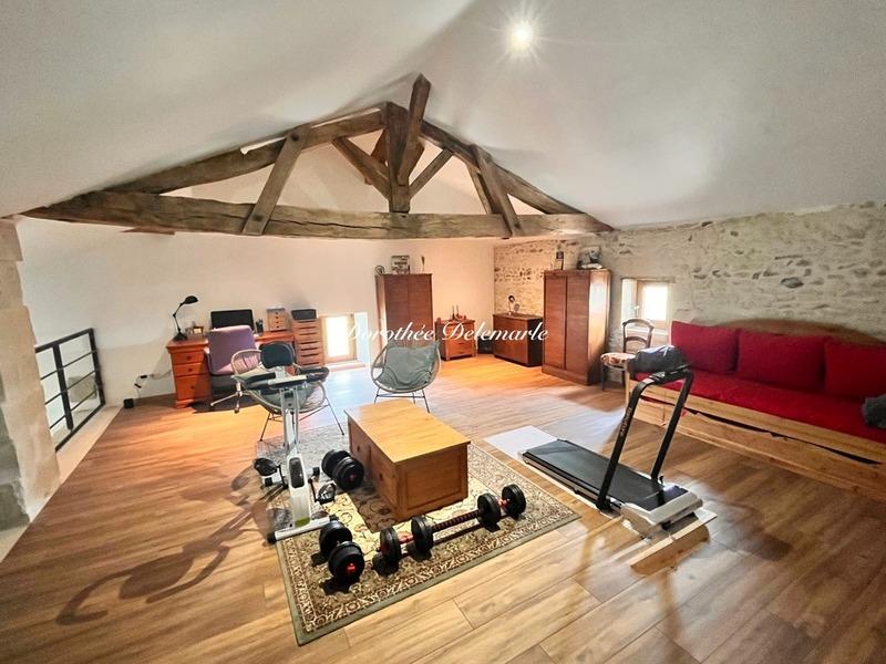 Maison - 298 m² - 9 pièces