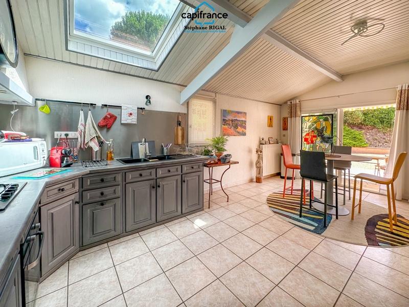 Propriété - 170 m² - 6 pièces