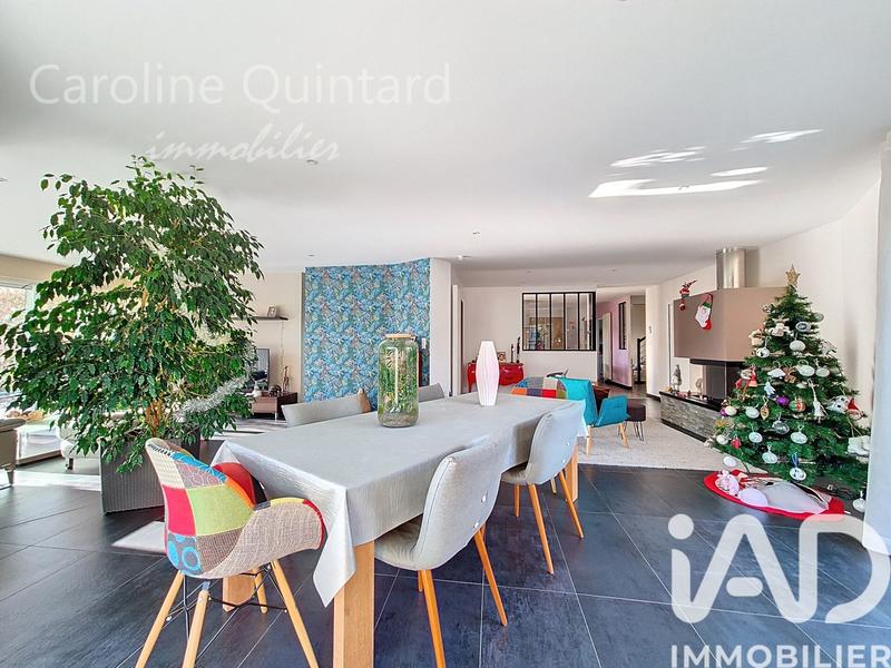 Maison - 202 m² - 5 pièces