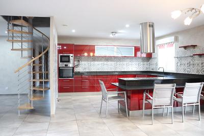 Pavillon - 225 m² - 9 pièces