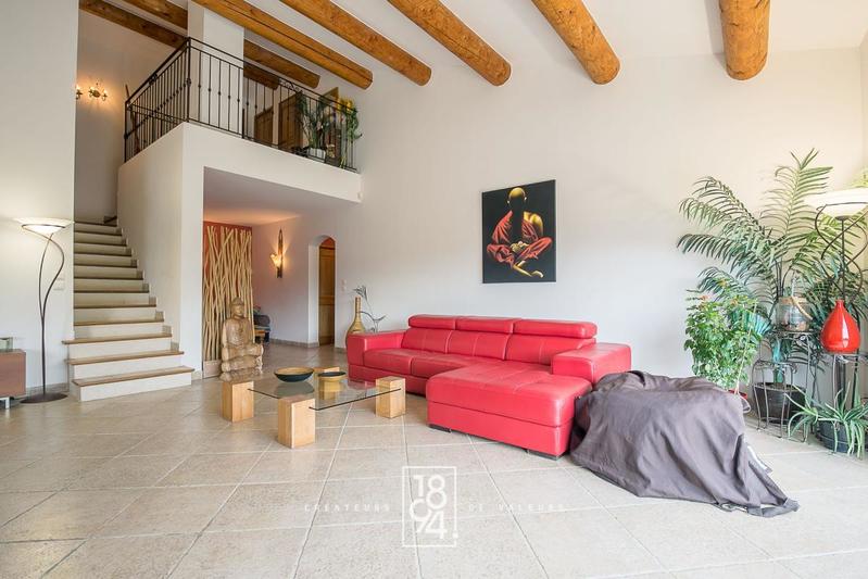Maison - 162 m² - 5 pièces