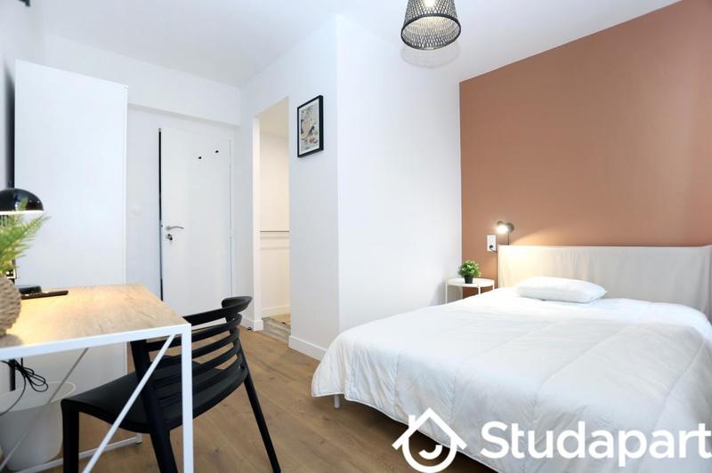 Chambre - 14 m² - 1 pièce