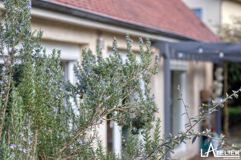 Maison - 169 m² - 9 pièces