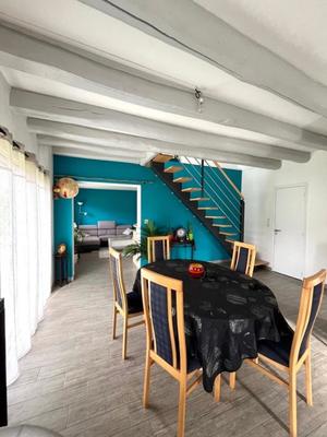 Maison - 90 m² - 6 pièces