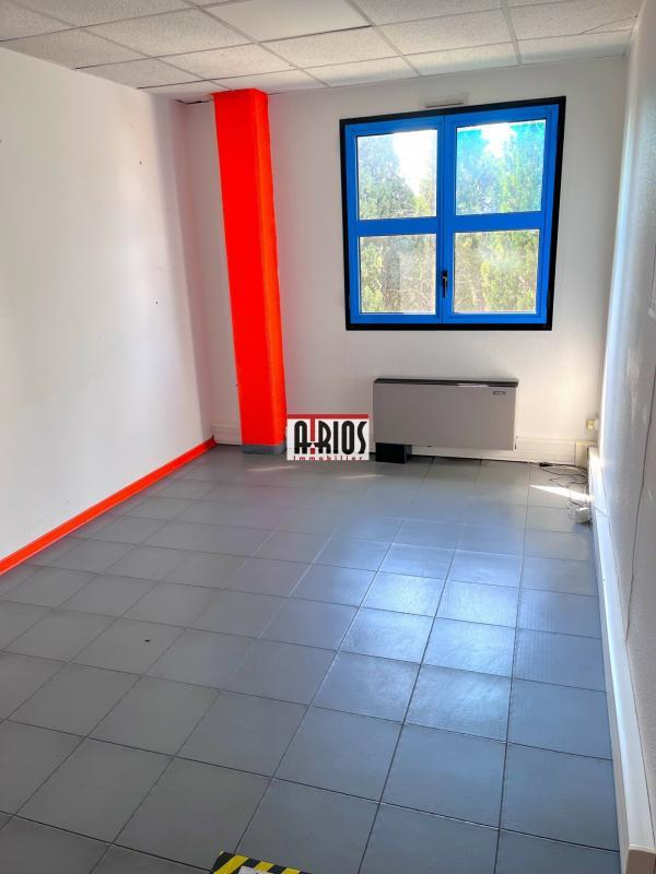 Bureau - 230 m²