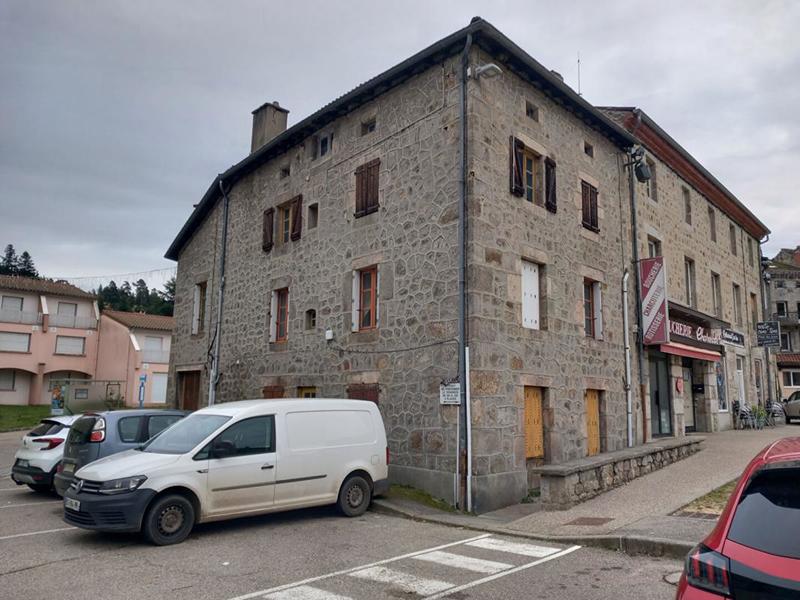 Immeuble - 205 m² - 9 pièces