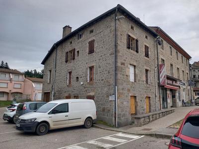 Immeuble - 205 m² - 9 pièces