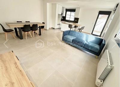 Maison - 101 m² - 5 pièces