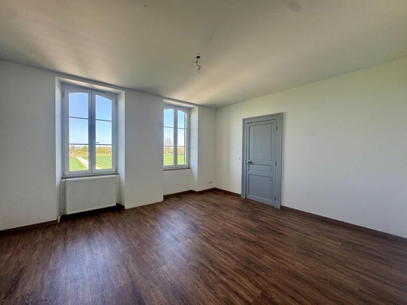 Maison - 273 m² - 6 pièces