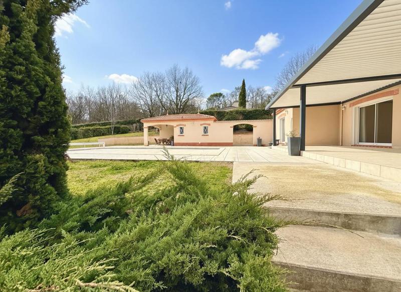 Villa - 219 m² - 7 pièces