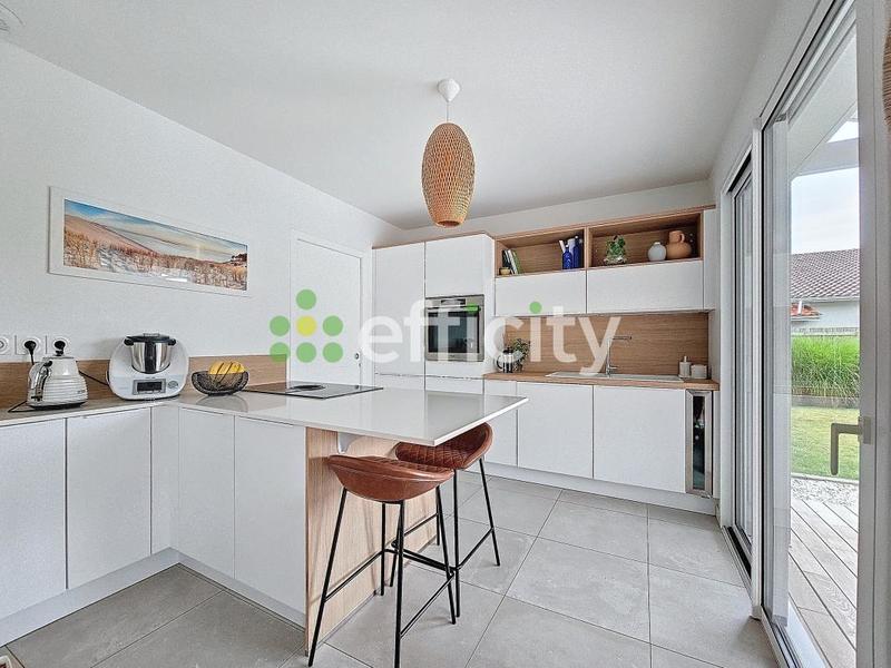 Maison - 110 m² - 4 pièces