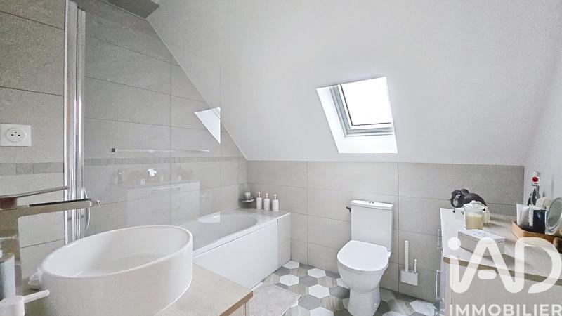 Maison - 135 m² - 6 pièces