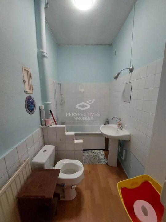 Appartement - 80 m² - 4 pièces