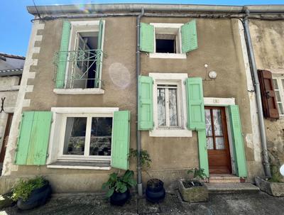 Maison de village - 92 m² - 4 pièces