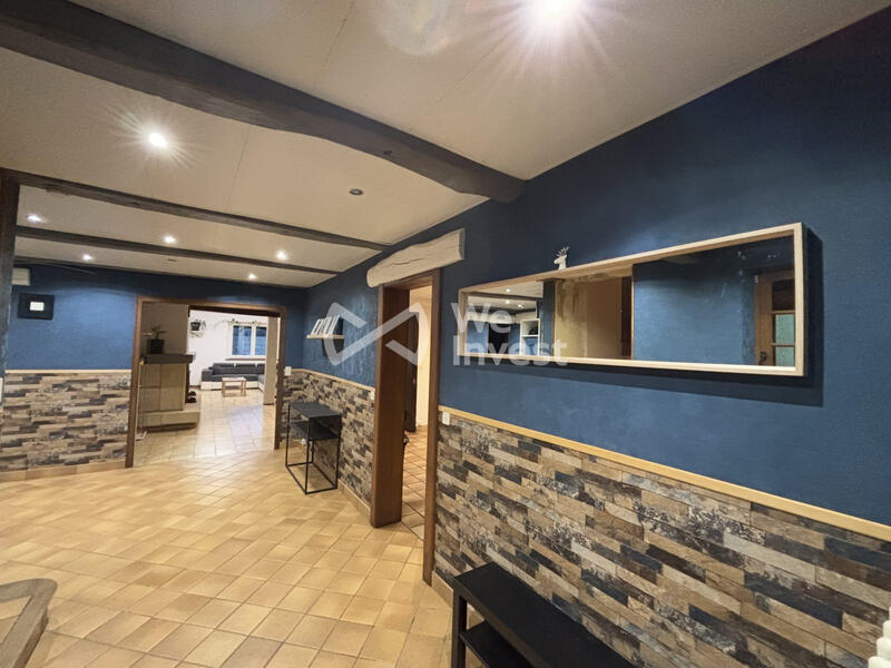 Maison - 214 m² - 7 pièces