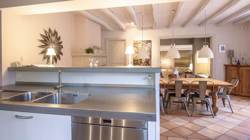 Demeure - 360 m² - 11 pièces