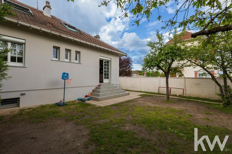 Maison - 115 m² - 6 pièces