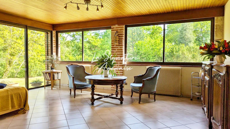 Maison - 231 m² - 7 pièces