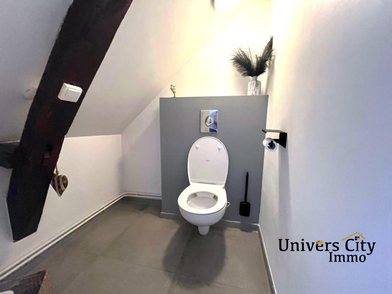 Maison - 176 m² - 8 pièces