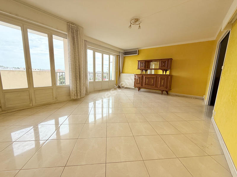 Appartement - 100 m² - 5 pièces