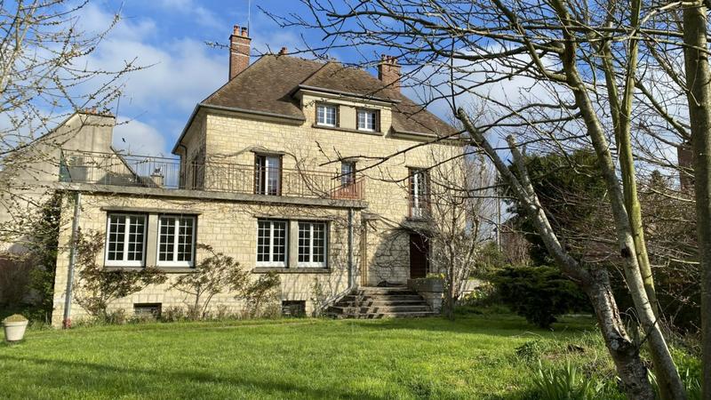 Maison en pierre - 251 m² - 8 pièces