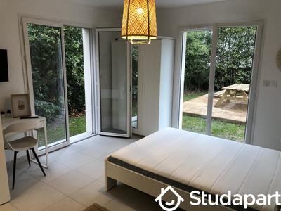 Chambre - 14 m² - 1 pièce