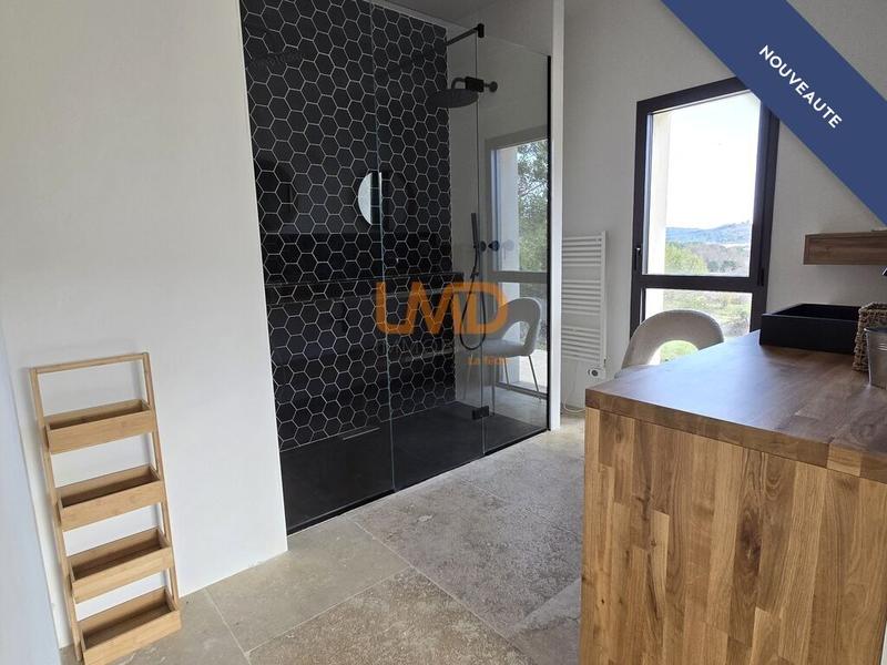 Maison - 181 m² - 7 pièces