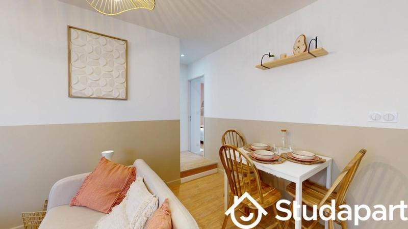 Chambre - 9 m² - 1 pièce