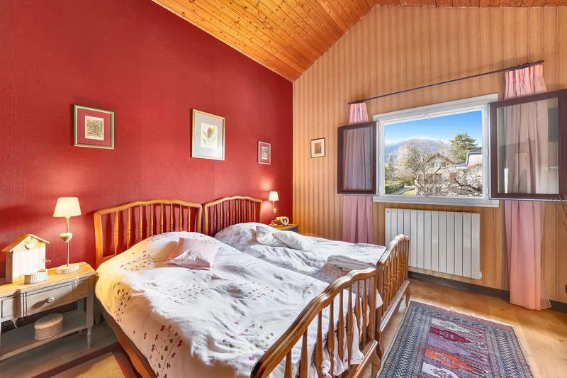 Maison - 245 m² - 7 pièces