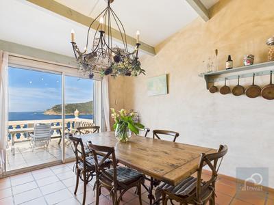 Villa - 204 m² - 6 pièces