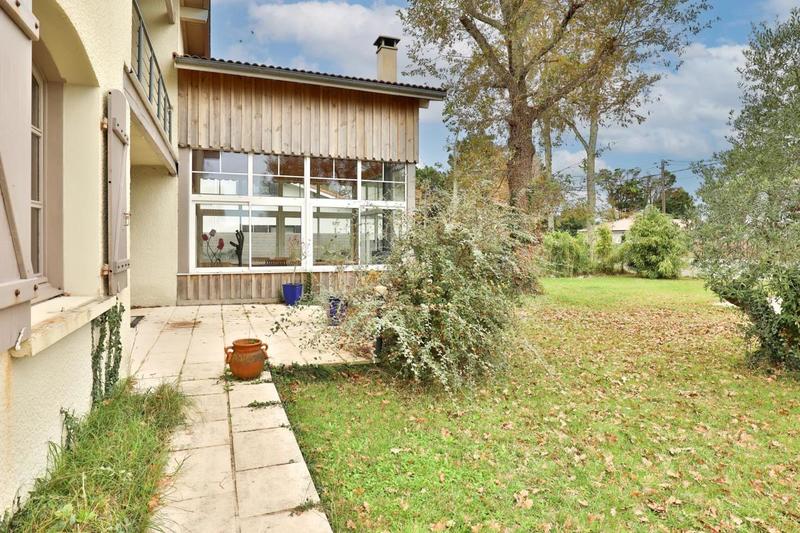 Maison - 204 m² - 6 pièces