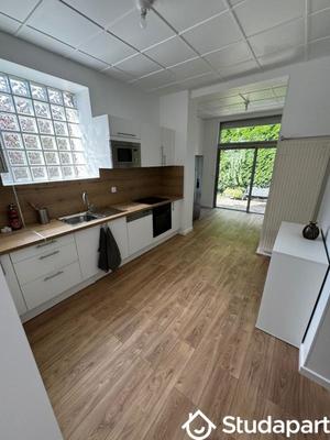 Maison de ville - 250 m² - 12 pièces