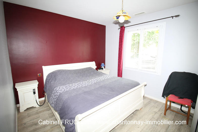 Maison - 177 m² - 7 pièces