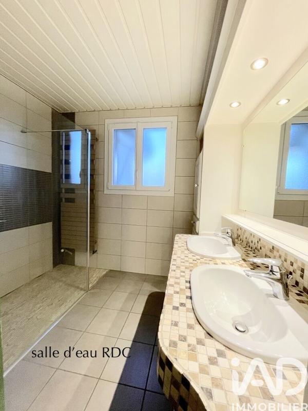 Maison - 163 m² - 7 pièces