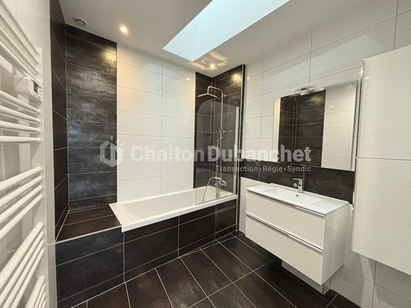 Appartement - 86 m² - 3 pièces