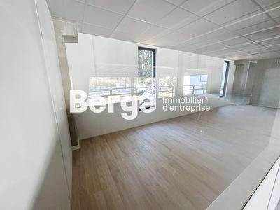 Entrepôt - 2 455 m²