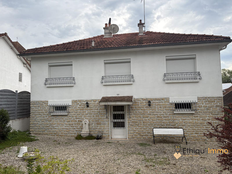 Maison - 136 m² - 4 pièces