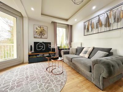 Appartement - 82 m² - 4 pièces