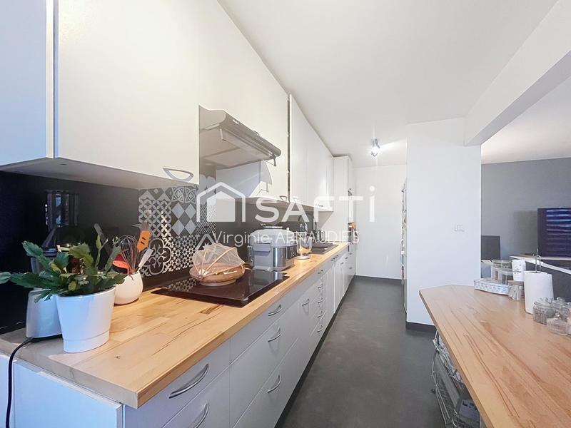 Appartement - 94 m² - 5 pièces