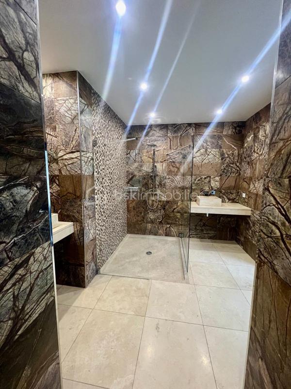 Demeure - 570 m² - 10 pièces